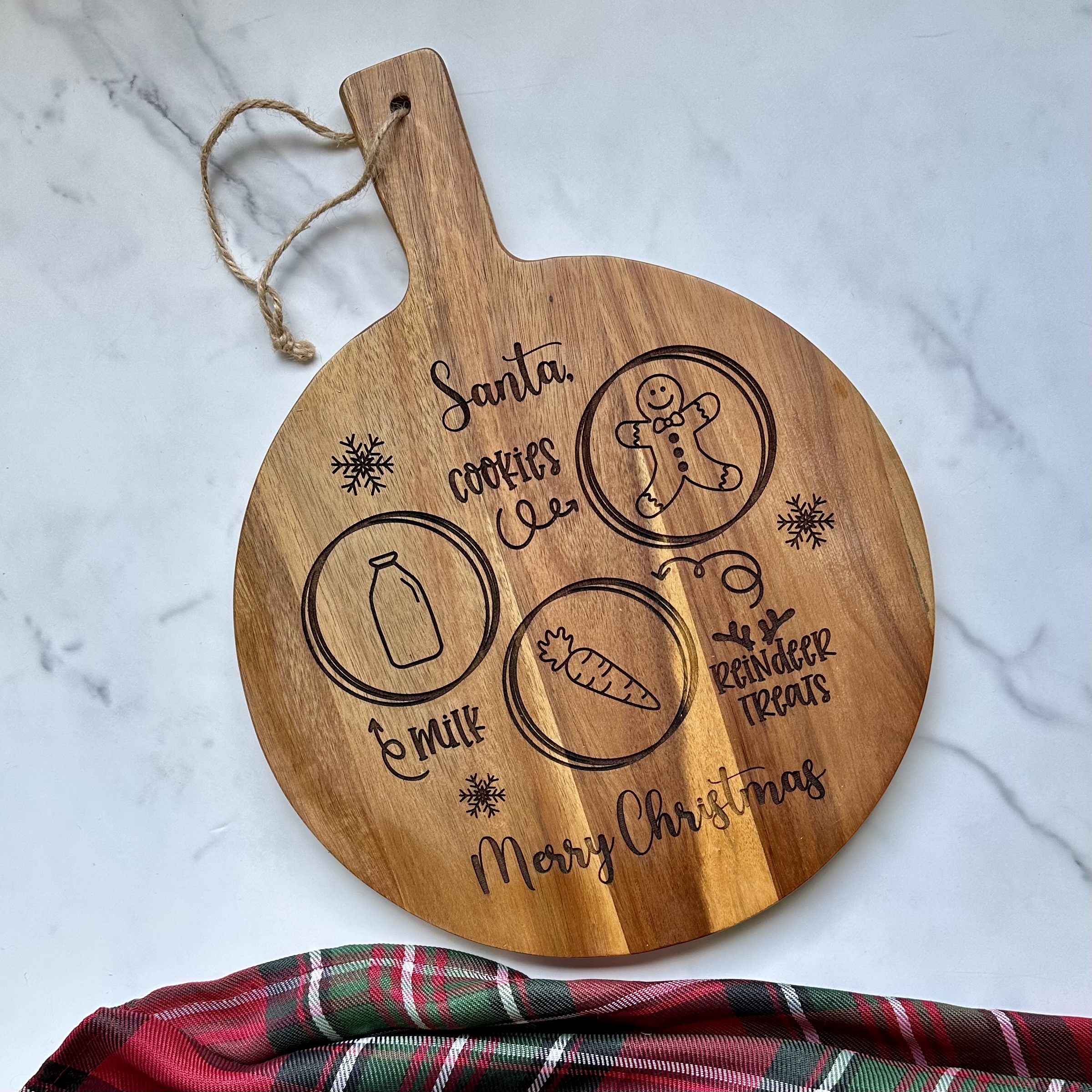 Personalized round wooden tray with custom engraving